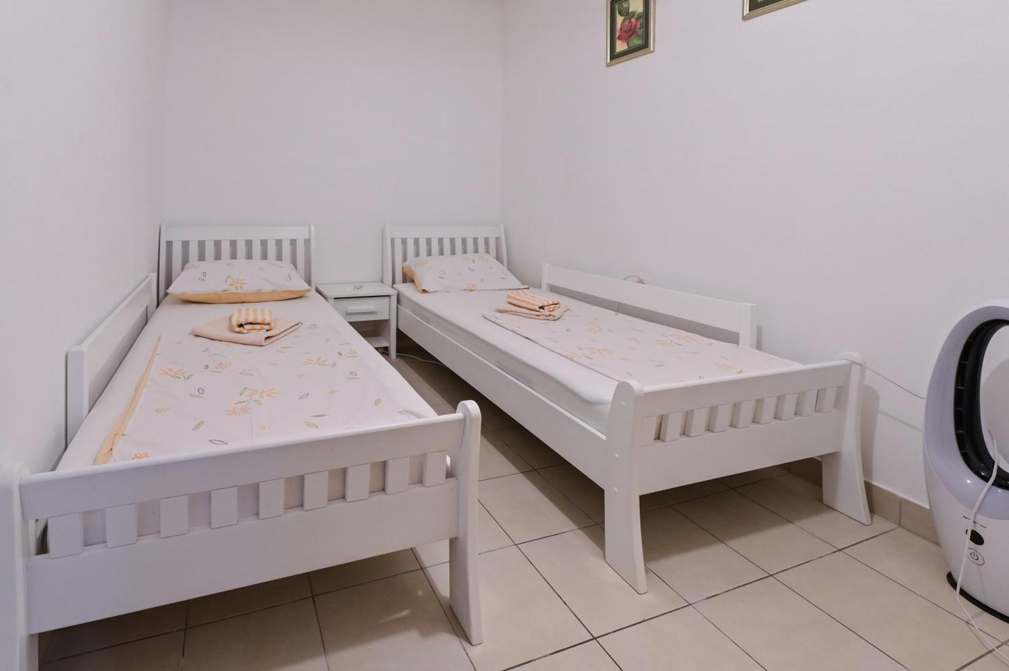 Apartments Smoky Novalja Bilik gambar